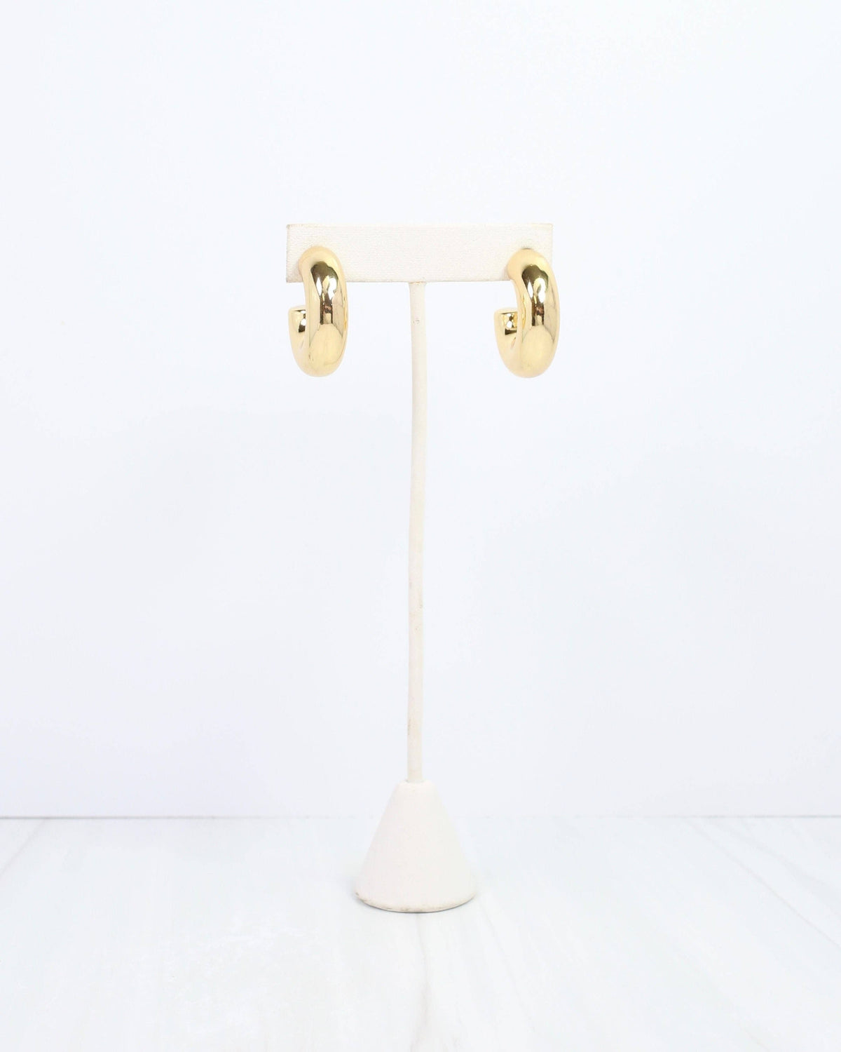 Rushing Hoop Earring WP Gold