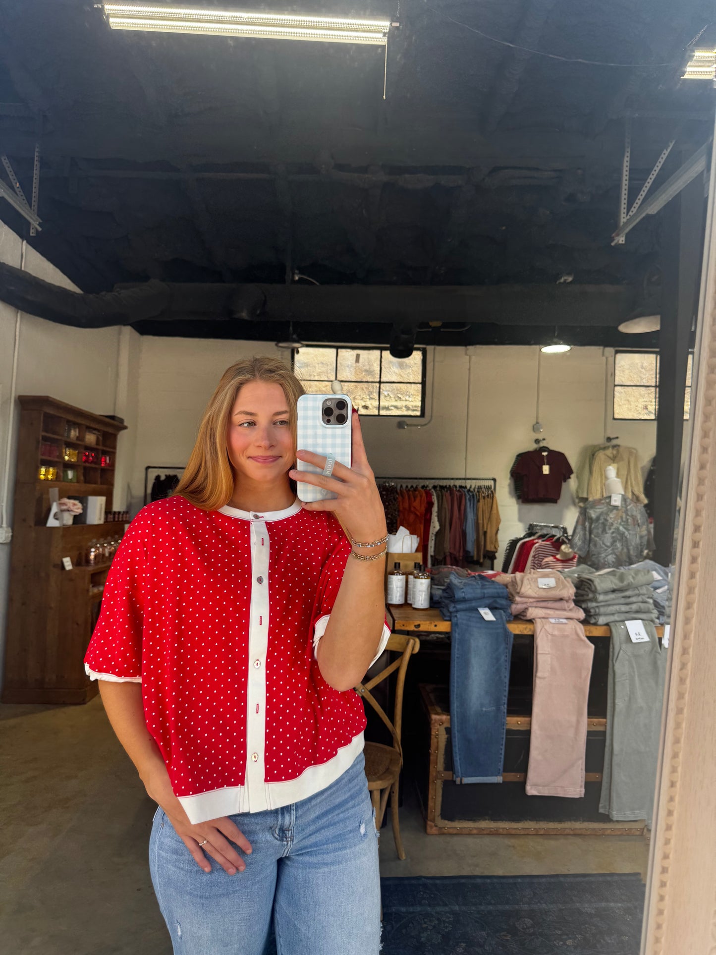 Razorback Button Top