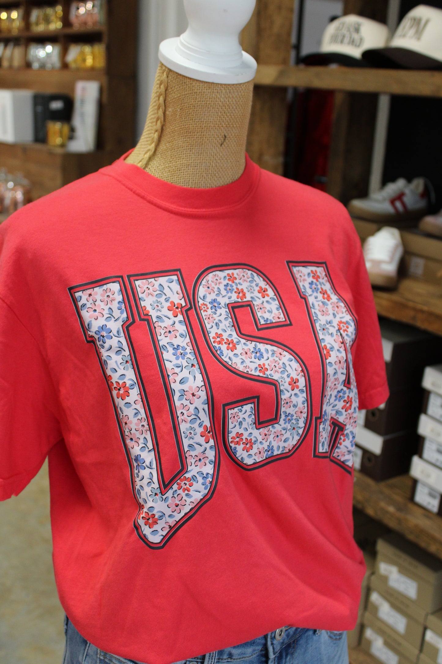 USA Daisy Tee