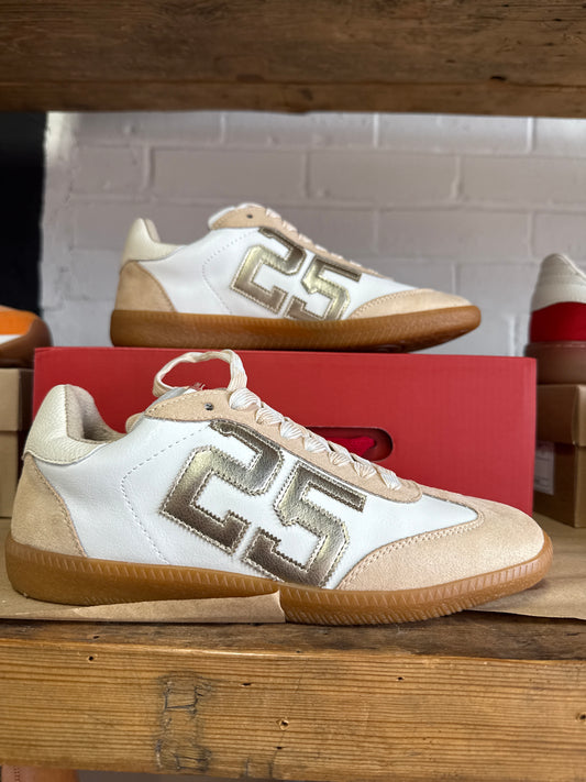 Sneakers 25 Gold