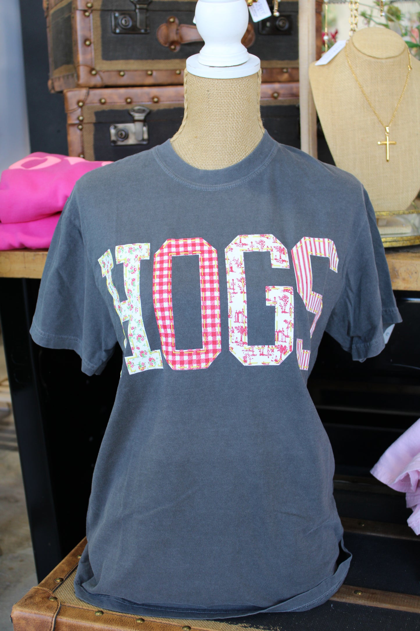 Arkansas HOGS Quilted Puff Tee