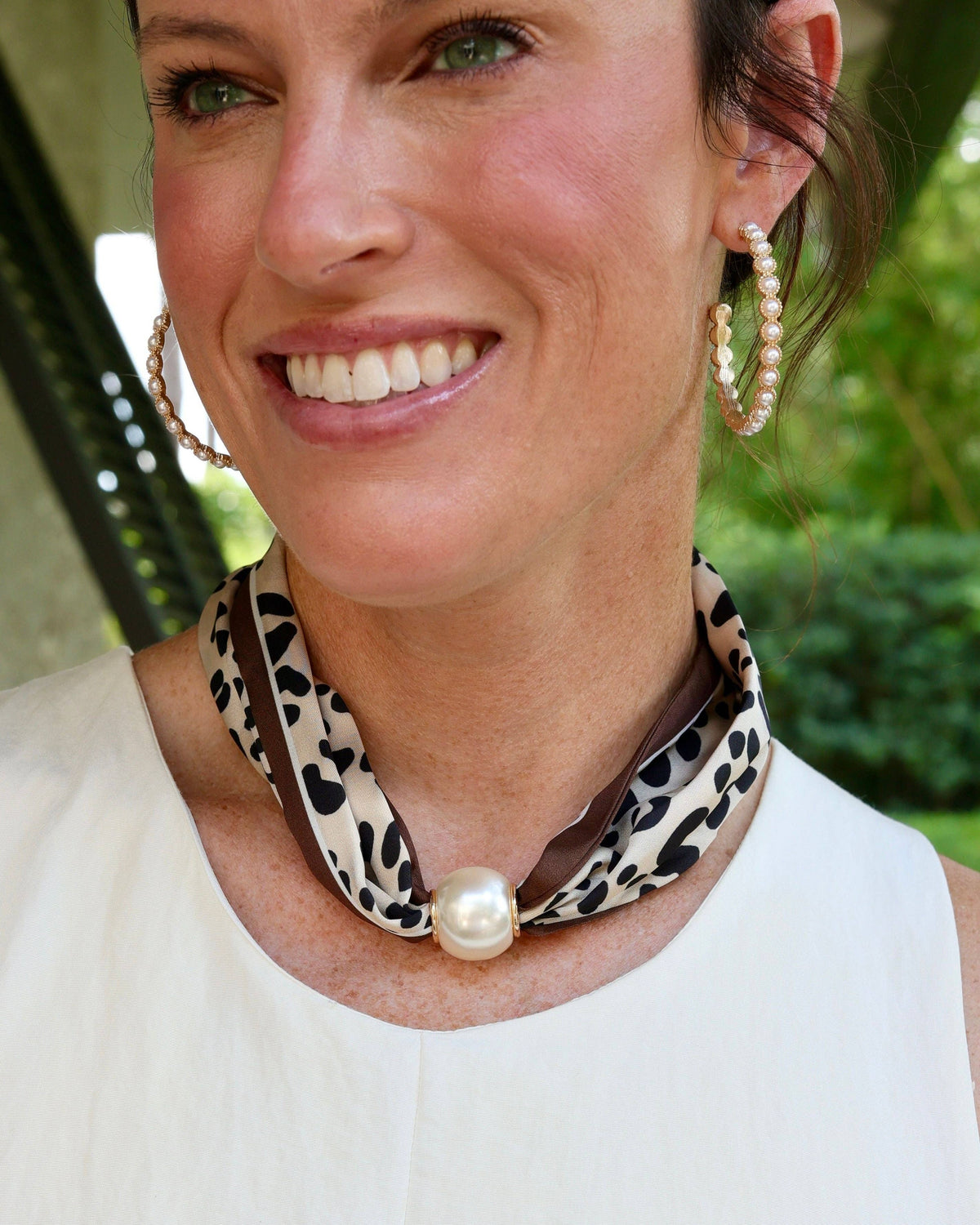 Pammie Magnetic Pearl Scarf Necklace Leopard