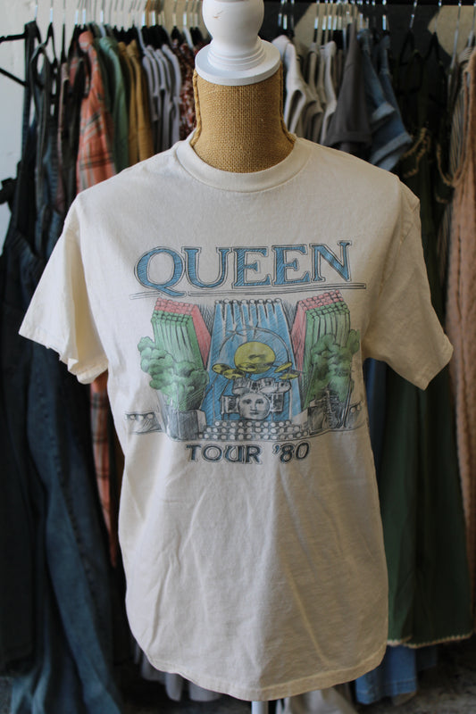 Queen Lounge Tee